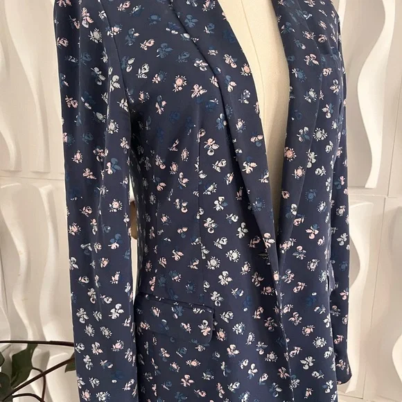 Diane Von Furstenberg Vinley Silk Blazer - Picture 2 of 8